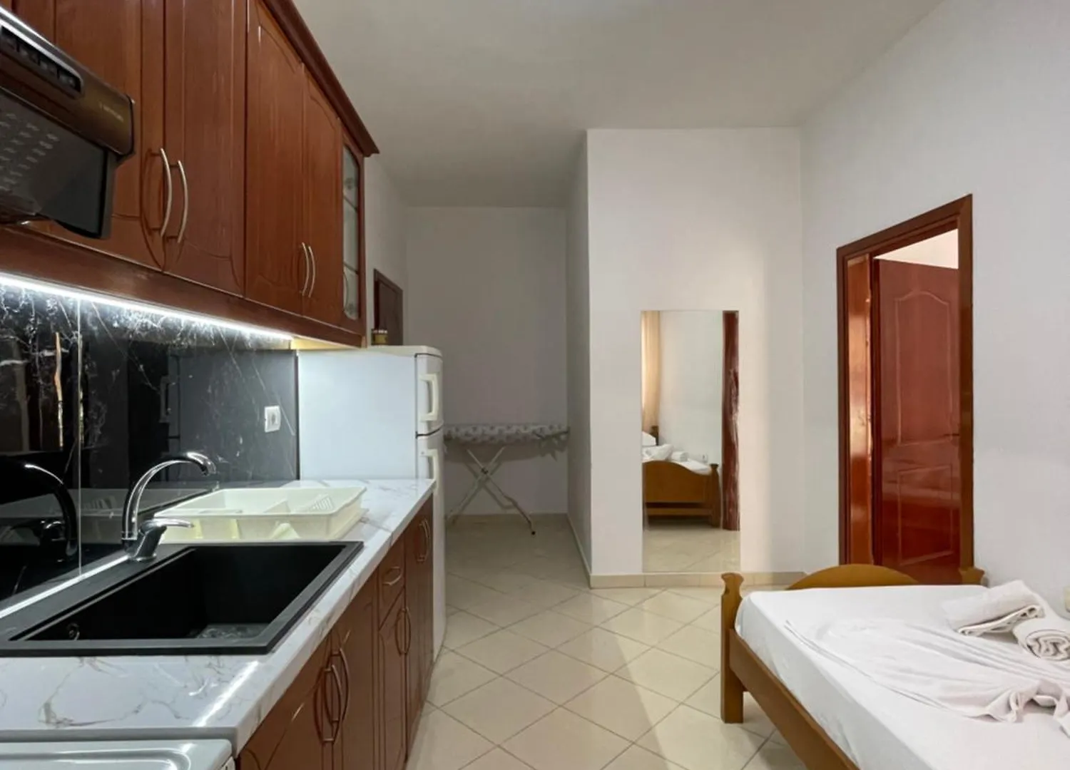 Summerland Saranda Apartment