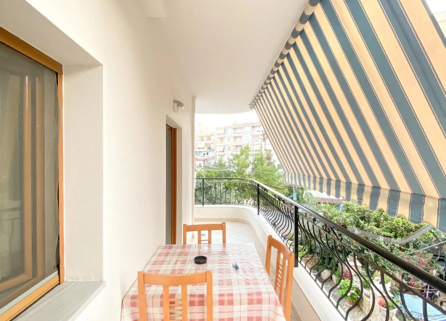 Summerland Saranda Apartment Sarande
